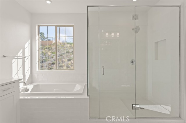 2004 Saguaro Glen, Escondido CA: https://media.crmls.org/medias/b6a63b6c-f83e-41eb-bff3-cdb75d3d8f8b.jpg
