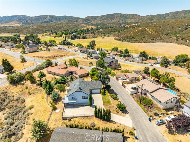 Detail Gallery Image 5 of 40 For 14747 Flintstone Dr, Lake Elizabeth,  CA 93532 - 3 Beds | 2 Baths