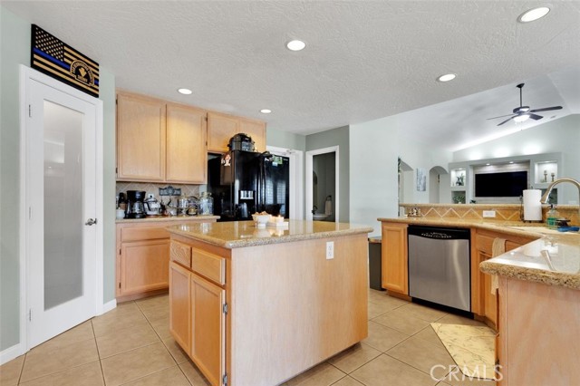 Detail Gallery Image 27 of 60 For 8833 Cataba Rd, Oak Hills,  CA 92344 - 4 Beds | 2/1 Baths