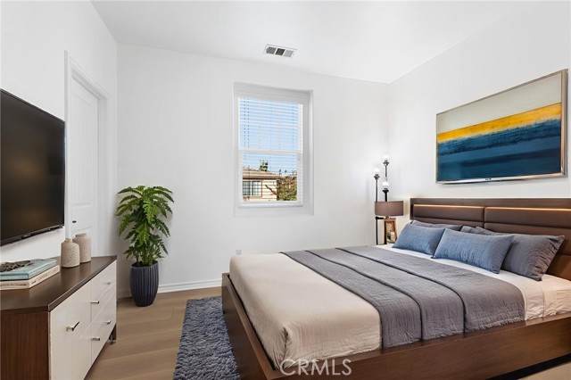 Detail Gallery Image 17 of 35 For 22756 Meyler St, Torrance,  CA 90502 - 5 Beds | 3 Baths