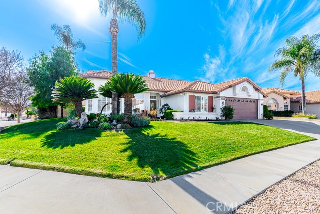 Detail Gallery Image 2 of 32 For 1877 Cashew Tree, Hemet,  CA 92545 - 3 Beds | 2 Baths