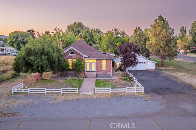 206 E Mcdowell Avenue, Alturas CA: https://media.crmls.org/medias/b6a75bc0-4b24-4867-a10e-fe07aac9c404.jpg