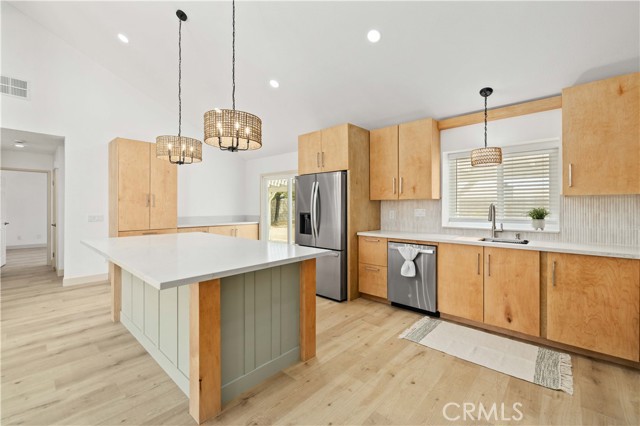 Detail Gallery Image 13 of 38 For 42502 5nd St, Quartz Hill,  CA 93536 - 5 Beds | 3 Baths