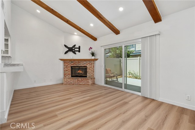 Detail Gallery Image 10 of 34 For 18435 Keswick #10,  Reseda,  CA 91335 - 2 Beds | 2/1 Baths