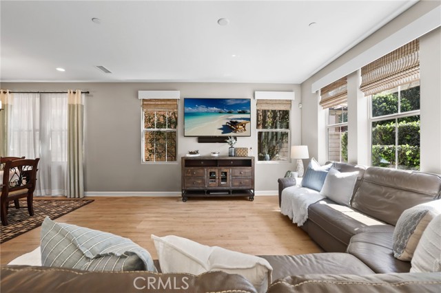 Detail Gallery Image 7 of 48 For 26 Morning Glory, Lake Forest,  CA 92630 - 3 Beds | 3/1 Baths