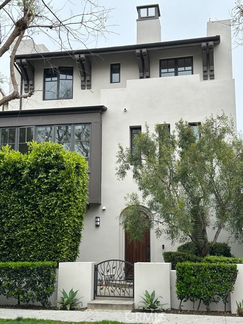 13070 Discovery Creek, Los Angeles CA: https://media.crmls.org/medias/b6aa1fd2-3c6d-446d-9bc9-4c4c9f0fbd8c.jpg