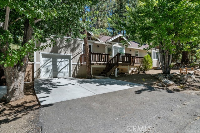 Detail Gallery Image 1 of 27 For 41432 Oak St, Big Bear Lake,  CA 92315 - 3 Beds | 2 Baths