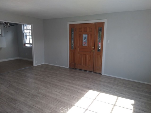 609 S Buena Vista Street, Hemet CA: https://media.crmls.org/medias/b6aab69e-8c09-419f-8484-24331357ce91.jpg