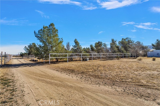 Detail Gallery Image 34 of 47 For 27002 via Seco St, Apple Valley,  CA 92308 - 4 Beds | 2 Baths