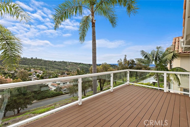 Detail Gallery Image 19 of 26 For 1515 Avenida De Nogales, San Clemente,  CA 92672 - 5 Beds | 3 Baths