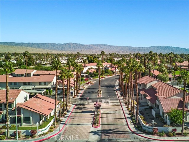 6054 Montecito Drive, Palm Springs CA: https://media.crmls.org/medias/b6ac02f0-f75b-4f6a-b13a-a8cc88e9b2b4.jpg