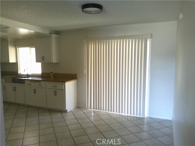 Detail Gallery Image 4 of 10 For 24198 Millsap, Moreno Valley,  CA 92553 - 3 Beds | 2 Baths