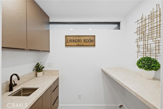 5491 Rockledge Drive, Buena Park CA: https://media.crmls.org/medias/b6ad257e-0da0-4f2c-ac93-db7b0cb491d8.jpg