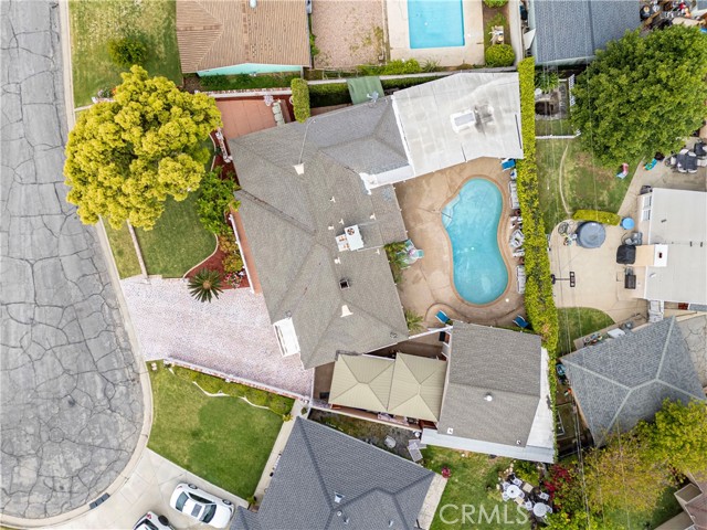 2033 E Duell Street, Glendora CA: https://media.crmls.org/medias/b6ad36ea-7f45-4e52-870e-b231d9b660b9.jpg