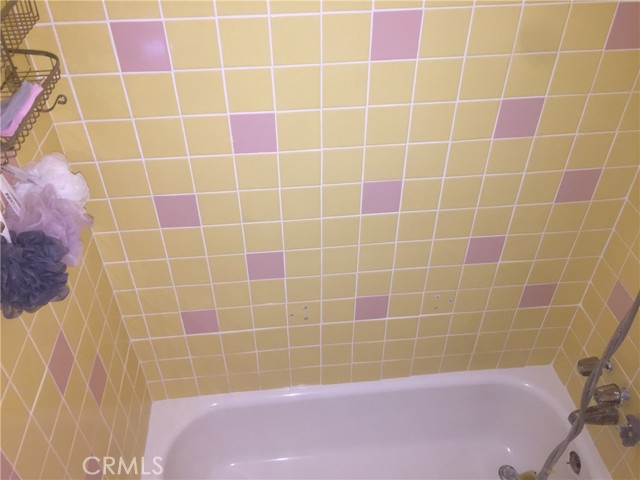 Detail Gallery Image 8 of 11 For 5360 Ithaca Ave, Los Angeles,  CA 90032 - – Beds | – Baths