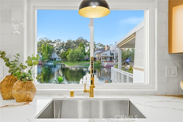 Detail Gallery Image 17 of 58 For 22706 Wood Lake Ln, Lake Forest,  CA 92630 - 3 Beds | 3 Baths