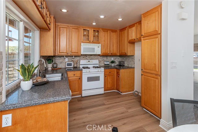 Detail Gallery Image 13 of 40 For 23405 Gaucho Ct, Valencia,  CA 91355 - 2 Beds | 2 Baths