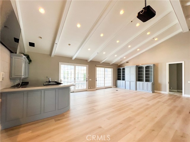 270 W Lemon Avenue, Arcadia CA: https://media.crmls.org/medias/b6aeea6c-56df-4ec4-931e-3872d5f89ef9.jpg