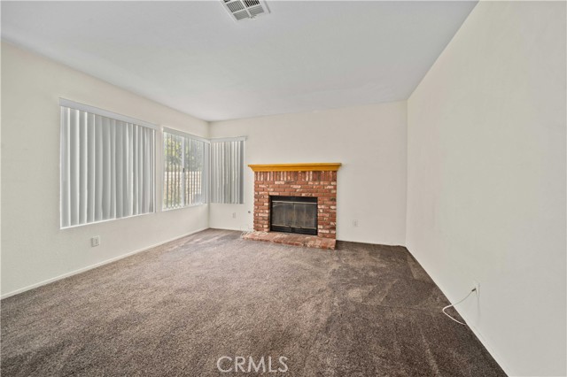 39829 Gorham Lane, Palmdale CA: https://media.crmls.org/medias/b6af64fd-2dd2-4b48-bcd3-93ff1e952b6f.jpg