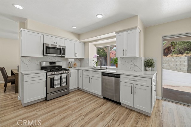 3314 Sandstone Court, Palmdale CA: https://media.crmls.org/medias/b6af838c-7b9d-4d2d-a13d-608ba24483cf.jpg