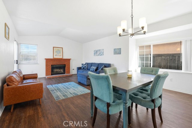 Detail Gallery Image 4 of 41 For 344 Mildred, Perris,  CA 92571 - 3 Beds | 2/1 Baths