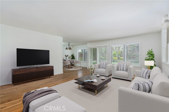 Detail Gallery Image 8 of 59 For 25012 Carol Ln, Laguna Hills,  CA 92653 - 5 Beds | 2/1 Baths