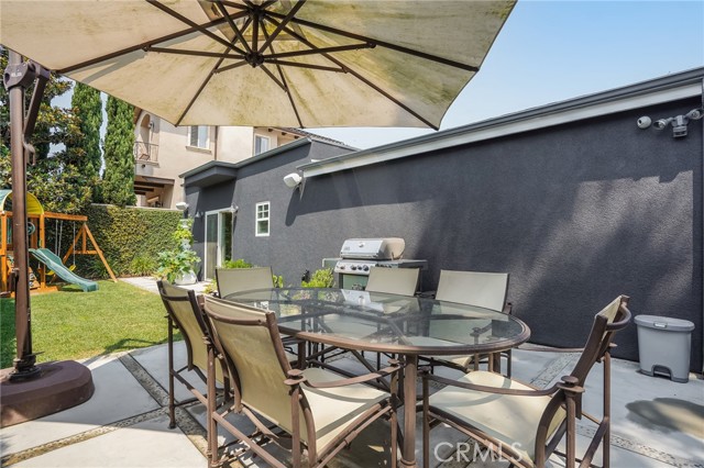 2002 Robinson Street, Redondo Beach, California 90278, 3 Bedrooms Bedrooms, ,2 BathroomsBathrooms,Residential,Sold,Robinson,PV21181666