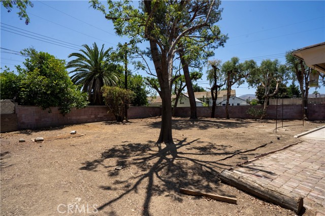 10733 Mead Way, Loma Linda CA: https://media.crmls.org/medias/b6b0a5c6-a2eb-4381-a0e7-10f87de65004.jpg