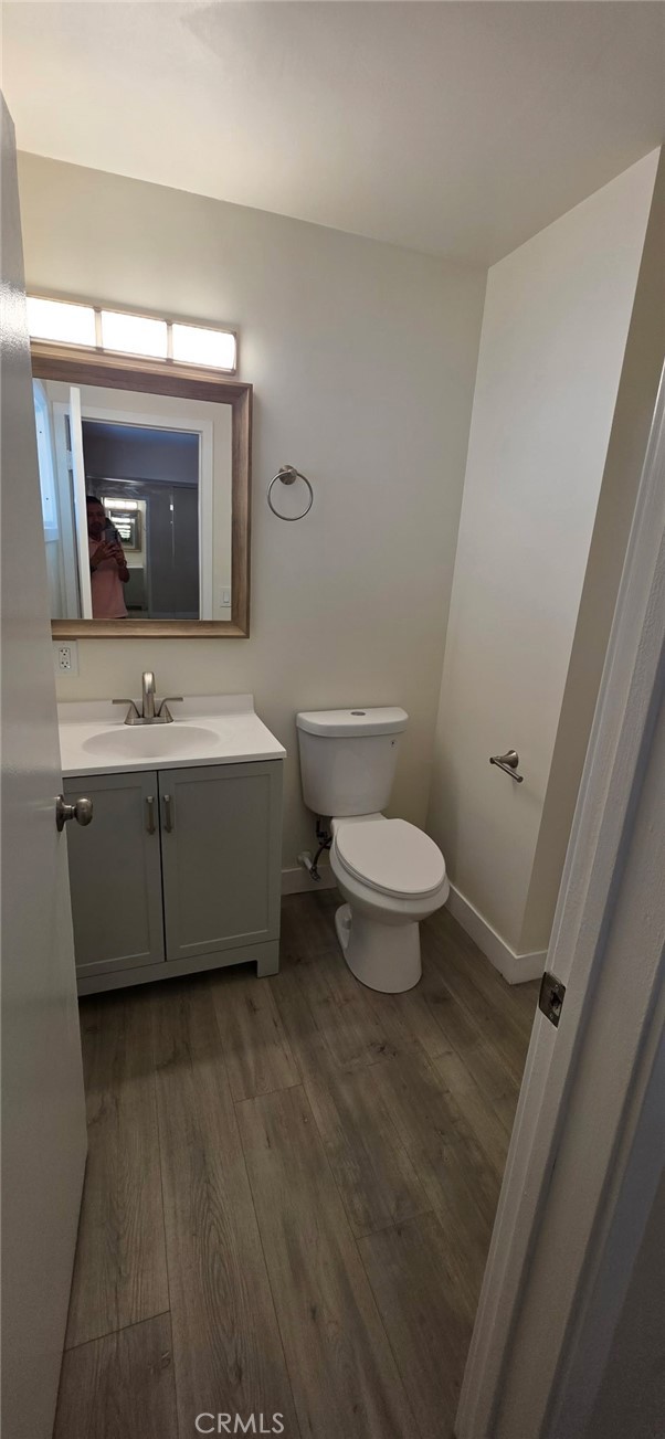 Detail Gallery Image 12 of 14 For 23300 Welby, West Hills,  CA 91307 - 3 Beds | 2 Baths