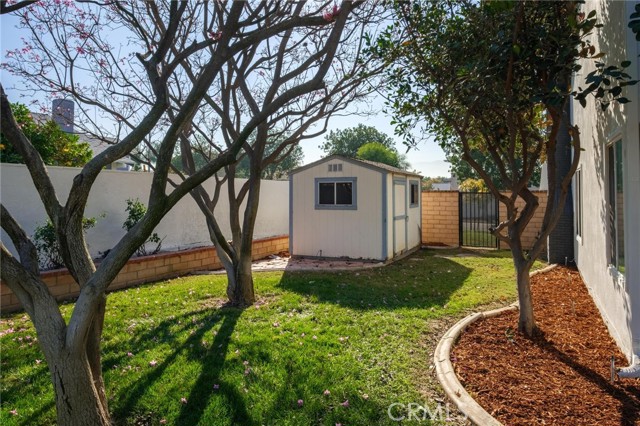 Detail Gallery Image 9 of 41 For 1527 Greenpoint Dr., Corona,  CA 92878 - 4 Beds | 2/1 Baths