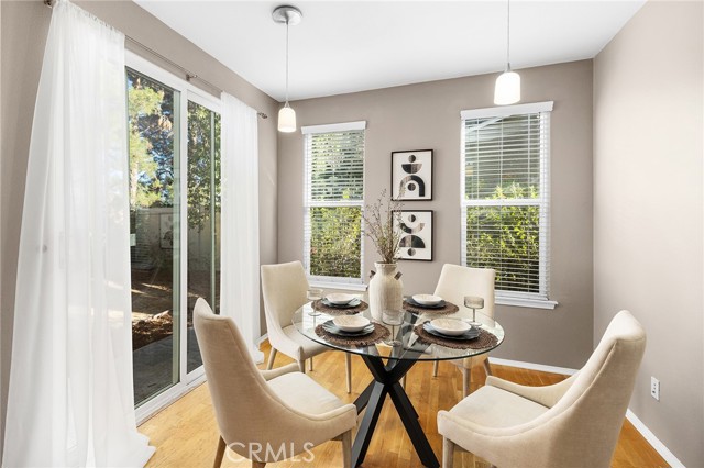 40090 Portsmouth Road, Temecula CA: https://media.crmls.org/medias/b6b128c8-52b2-45e9-82f0-de93d9d9161a.jpg