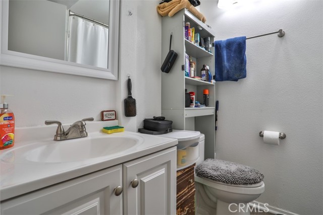 Detail Gallery Image 14 of 24 For 1034 E 6th St #801,  Ontario,  CA 91764 - 2 Beds | 3 Baths