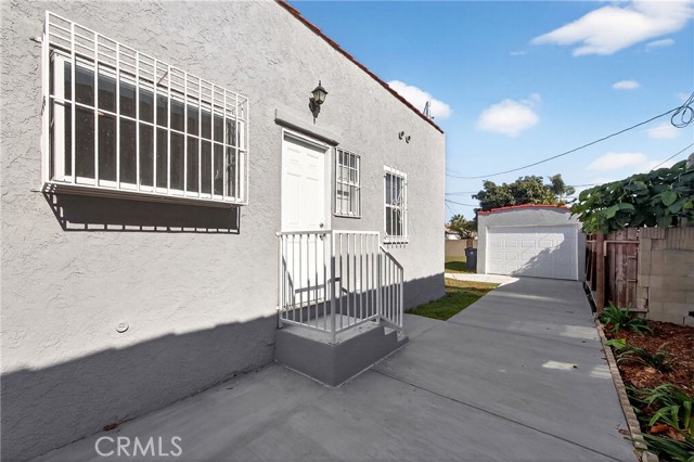 Detail Gallery Image 22 of 26 For 8734 Dalton, Los Angeles,  CA 90047 - 3 Beds | 2 Baths