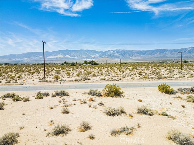 34700 Rabbit Springs Road, Lucerne Valley CA: https://media.crmls.org/medias/b6b22018-b826-4302-a64b-36ec848f4397.jpg