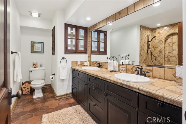 541 Via Del Monte, Palos Verdes Estates CA: https://media.crmls.org/medias/b6b2c629-cd78-4ba8-9c84-f1a15471f5e0.jpg