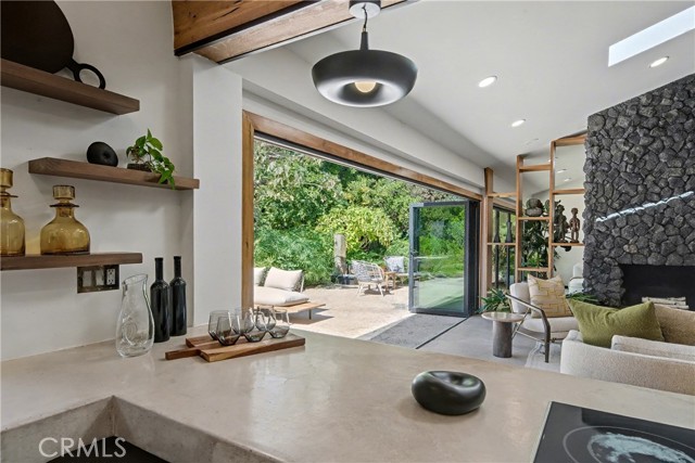 Detail Gallery Image 17 of 46 For 9701 Bothwell Road, Northridge,  CA 91324 - 4 Beds | 3/1 Baths