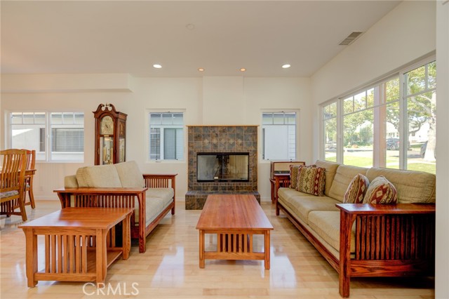 1219 Irena Avenue, Redondo Beach, California 90277, 5 Bedrooms Bedrooms, ,5 BathroomsBathrooms,Residential,Sold,Irena,SB21226617