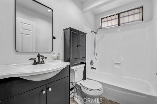 Detail Gallery Image 20 of 23 For 2633 Monte Carlo #4,  Santa Ana,  CA 92706 - 2 Beds | 2 Baths
