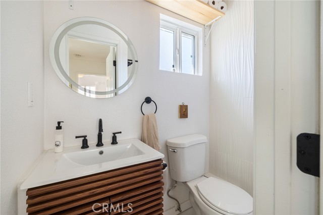 4142 Mercury Avenue, Los Angeles CA: https://media.crmls.org/medias/b6b67065-8057-4836-a58e-92d0e6de50d6.jpg