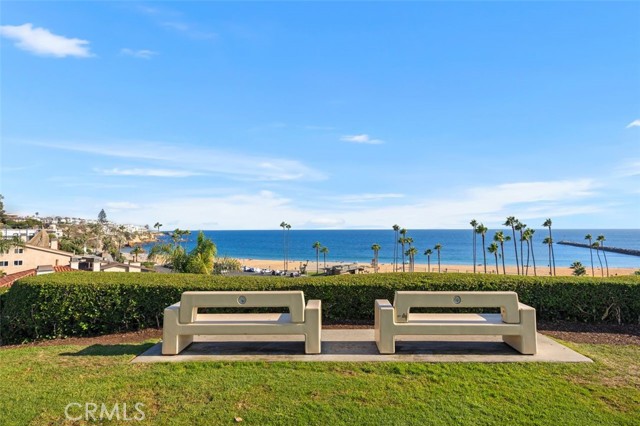 2516 Bayside Drive, Corona del Mar CA: https://media.crmls.org/medias/b6b687a0-878f-4a88-a588-b18490ed03e3.jpg