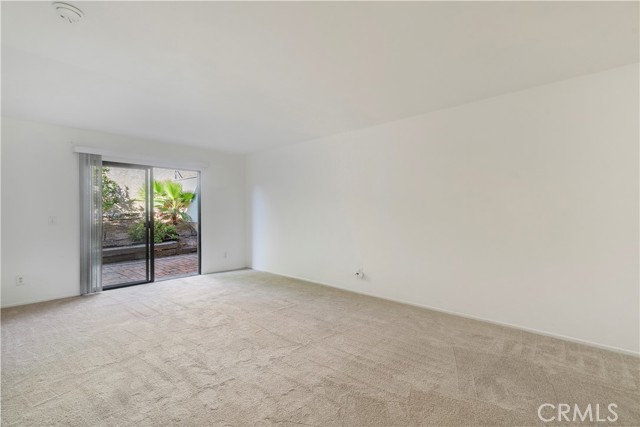 1745 Los Feliz Drive, Thousand Oaks CA: https://media.crmls.org/medias/b6b6f70c-5f8e-46be-ace4-6f6133683e2d.jpg