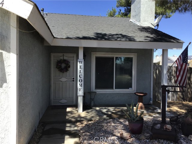 9144 Oakleaf Court, Hesperia CA: https://media.crmls.org/medias/b6b6fc6e-f5aa-4091-a0f1-0ee8101dc40f.jpg
