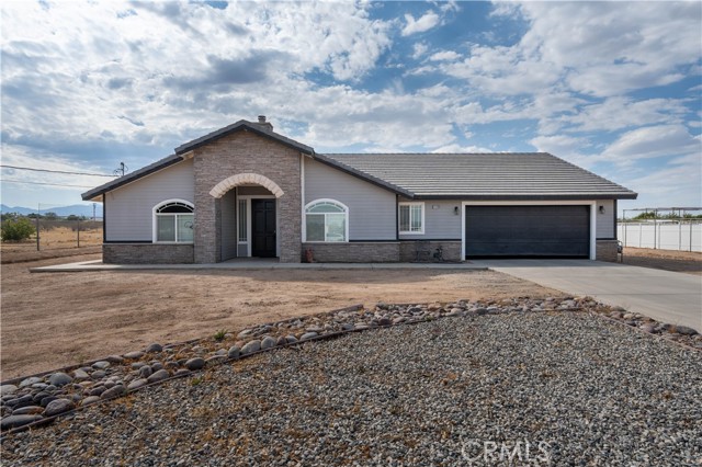 Detail Gallery Image 1 of 1 For 11436 Pinon Ave, Hesperia,  CA 92345 - 4 Beds | 2 Baths