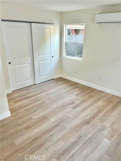 Detail Gallery Image 7 of 9 For 2115 29th St a,  Long Beach,  CA 90810 - 2 Beds | 1 Baths