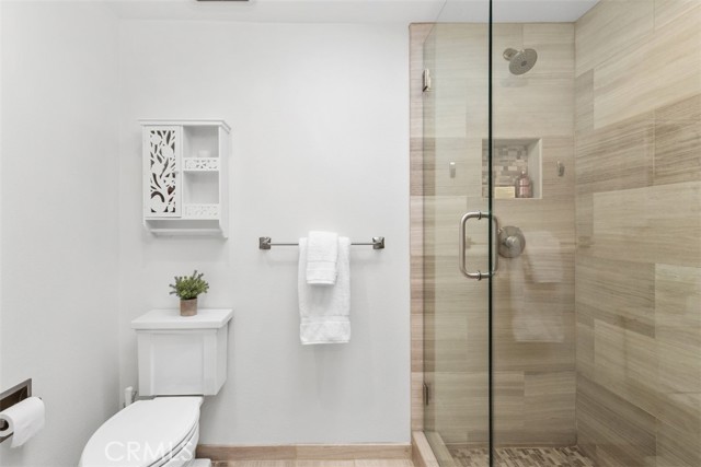 17 Wandering Rill, Irvine CA: https://media.crmls.org/medias/b6b8445c-ac29-48ac-866b-7b65616dd9f0.jpg