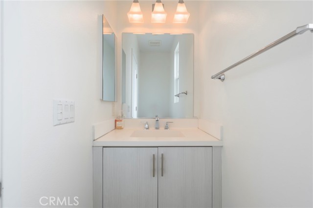 Detail Gallery Image 14 of 34 For 809 Brickyard Ln, Costa Mesa,  CA 92627 - 2 Beds | 2/2 Baths