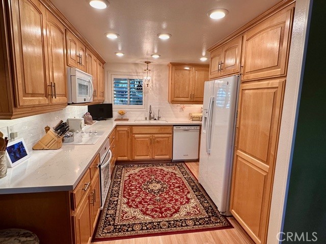 Detail Gallery Image 12 of 28 For 3273 San Amadeo a,  Laguna Woods,  CA 92637 - 2 Beds | 2 Baths