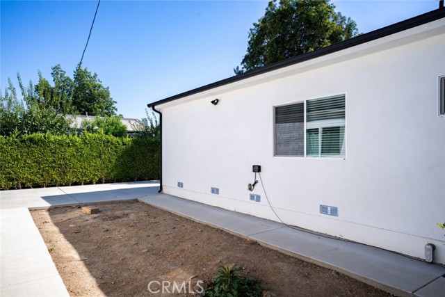Detail Gallery Image 8 of 25 For 19560 Lanark St, Reseda,  CA 91335 - 3 Beds | 2 Baths