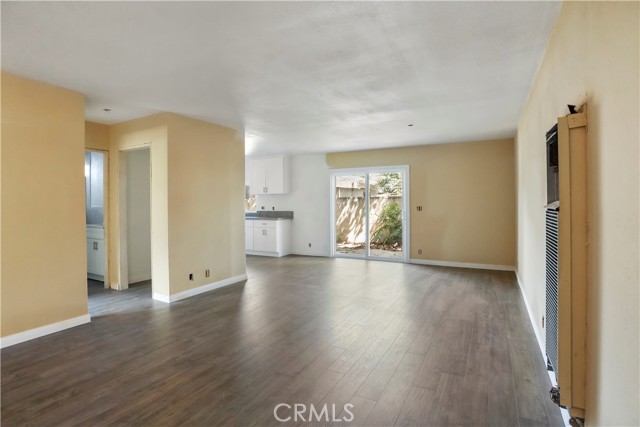 1003 W Myrtle Street, Santa Ana CA: https://media.crmls.org/medias/b6bb212a-d25d-4148-a56d-a5bb3a6be99c.jpg