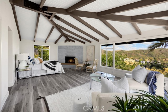 1961 Temple Hills Drive, Laguna Beach CA: https://media.crmls.org/medias/b6bc158f-9c83-455c-8d0a-2ca716238844.jpg